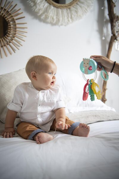 Sophie la Girafe Lights & sound sesli ve ışıklı anahtar çıngırak