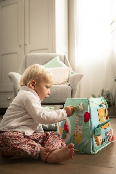 Sophie la Girafe® - Fresh Touch Çok Taraflı Aktivity Board